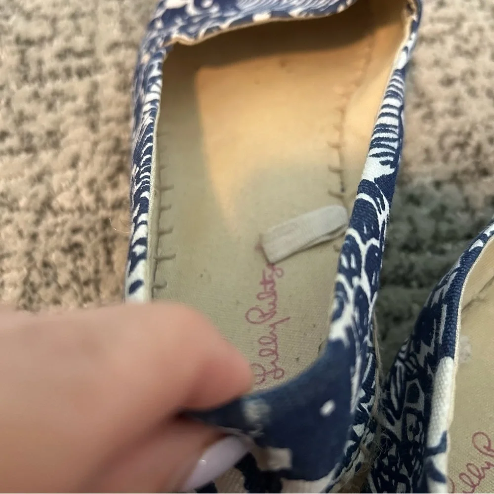 Lilly Pulitzer Blue & White Floral Gold Tip Espadrille Flats Size 9